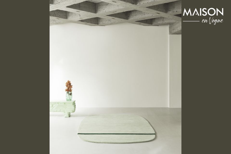 Diseñada en 2013 por Simon Legald, esta alfombra es un juego de formas y contrastes