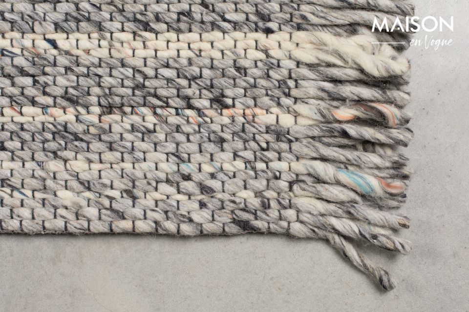 La alfombra Frills 170X240 Gris/Azul es ideal para llevar un lado casero y convivial a su interior