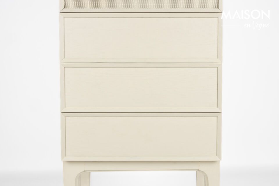 La cómoda June es más que un mueble práctico: es toda una declaración de estilo