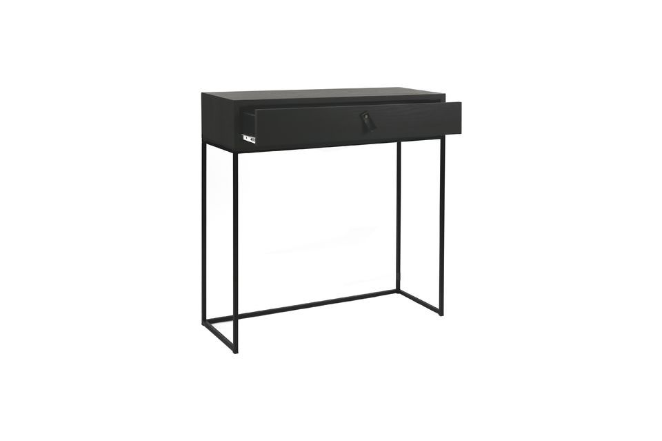 Elegante, la consola de Tokio encontrará fácilmente su lugar en un vestíbulo, salón o dormitorio