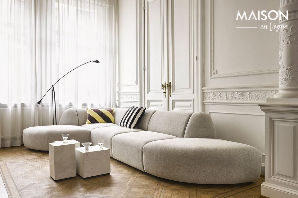 La sobriedad de sus líneas y su color suave permitirán que este sofá encaje perfectamente en su