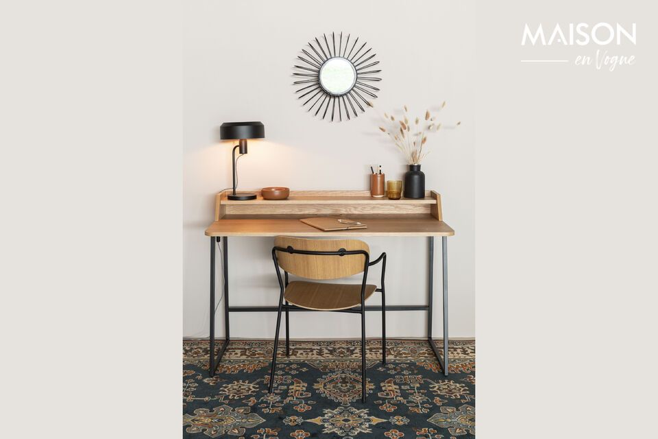 Elegancia funcional para un espacio de trabajo organizado.