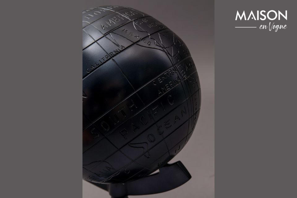 El globo de Miles es el perfecto objeto de decoración personal en el escritorio de los que aman