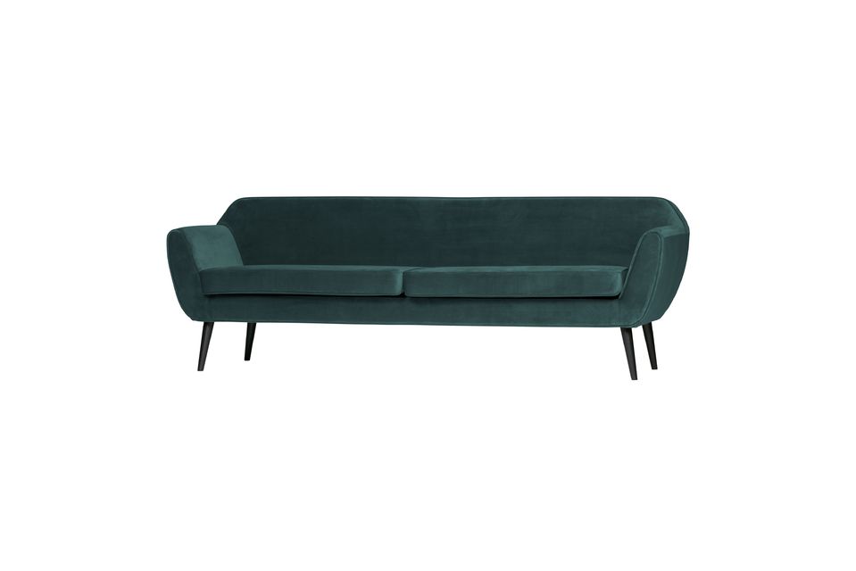 Añada a su salón este sofá de terciopelo, que ofrece 4 amplios asientos