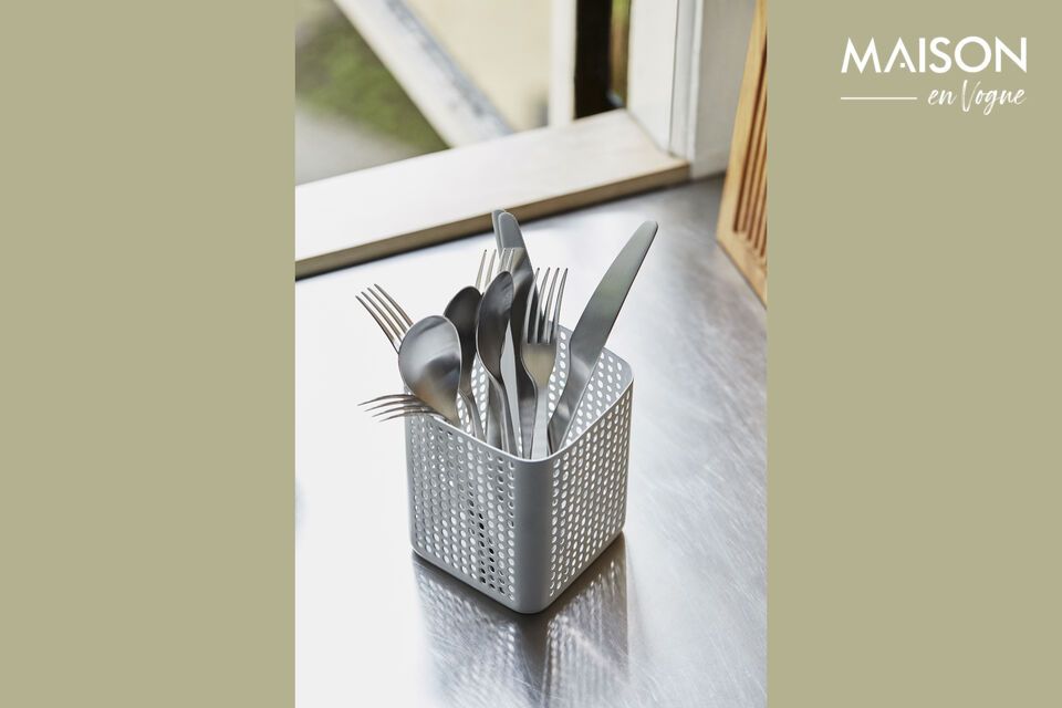 Para sus cucharas Luxis, Aaron Probyn ha optado por un diseño minimalista