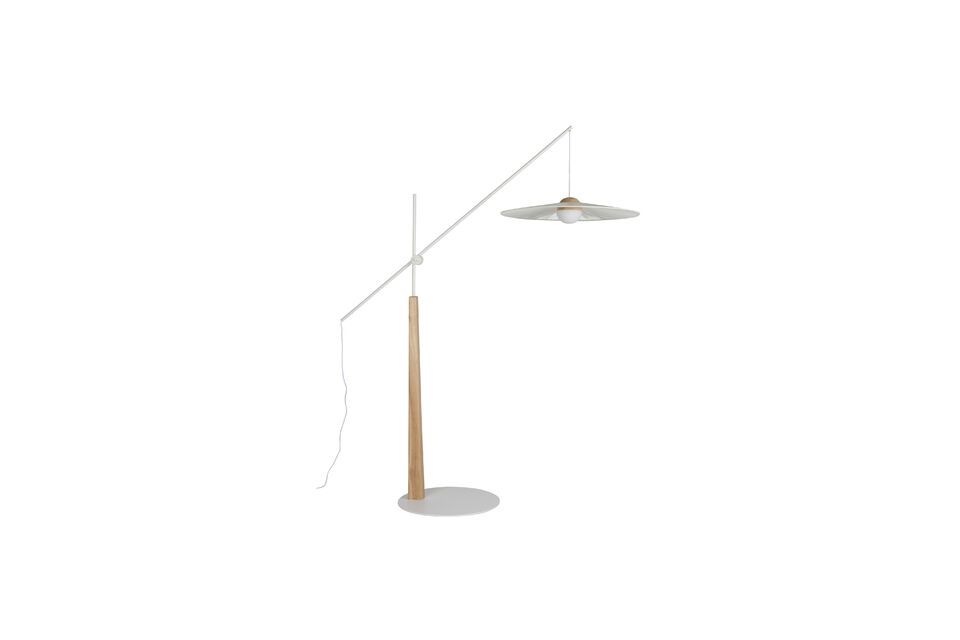 Su suave y envolvente tono beige combina armoniosamente con una refinada decoración escandinava o