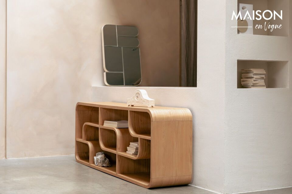 Descubra la estantería de roble macizo, un mueble a la vez funcional y modular