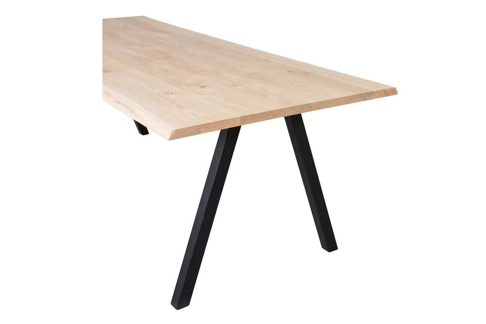 Esta mesa tiene un peso total de 38
