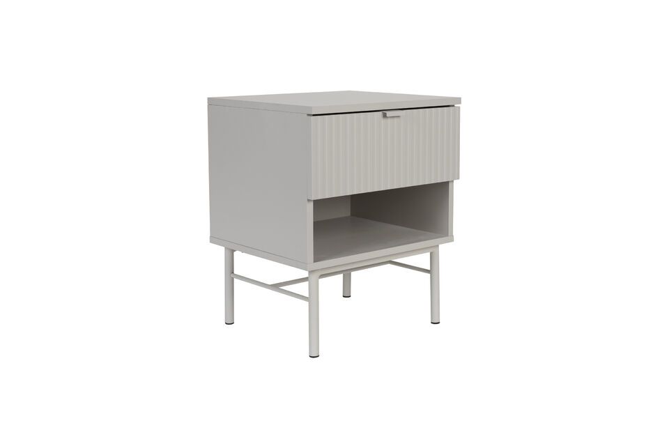 La mesa Cayo encarna una definición moderna de la elegancia