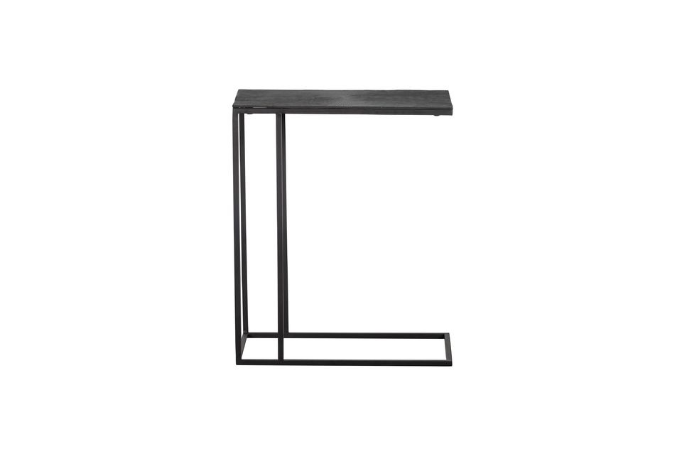 La mesa auxiliar Maatje es un modelo multifuncional fabricado en metal negro mate