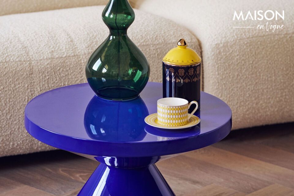 La mesa de centro de diseño Zig Zag es una sabrosa mezcla de minimalismo, elegancia y originalidad