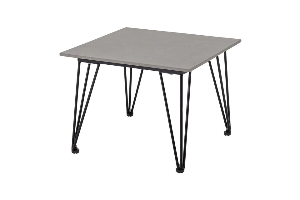 Utilícela como mesa auxiliar o junte varias mesas para formar una gran mesa