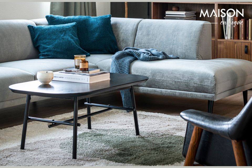 La mesa de centro Elegance, de madera de mango y metal negro, hace honor a su nombre