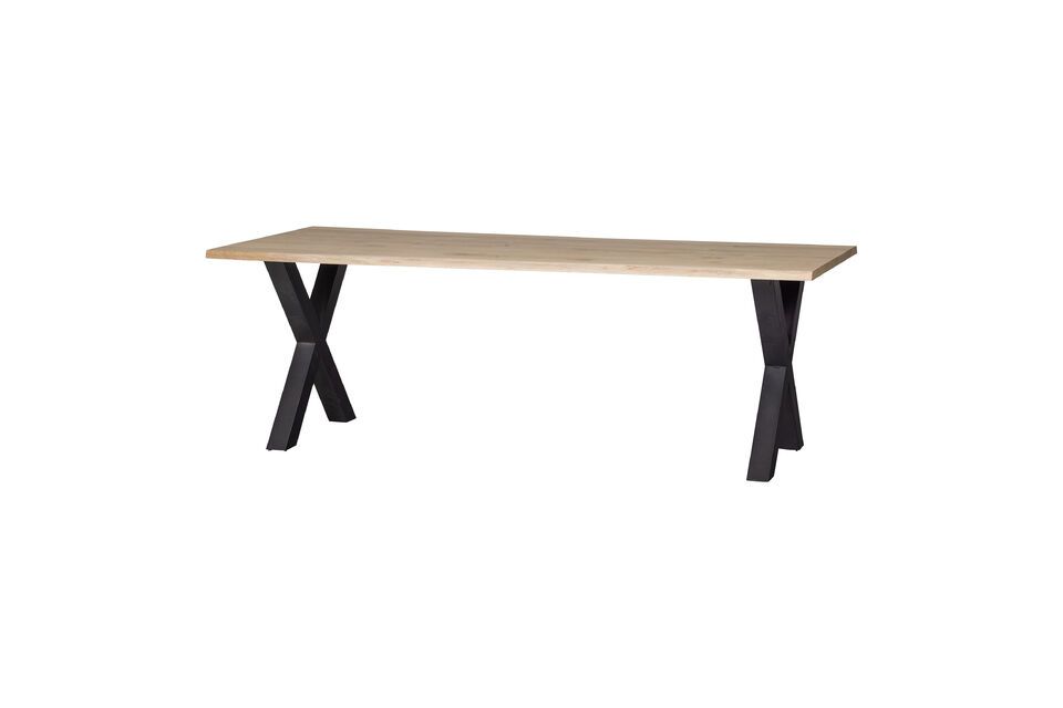 Cada tablero de mesa es único gracias a los contornos originales que se han conservado a lo largo