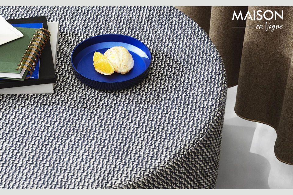 El textil tejido del fabricante italiano Imatex aporta ese aspecto chic y lujoso al conjunto
