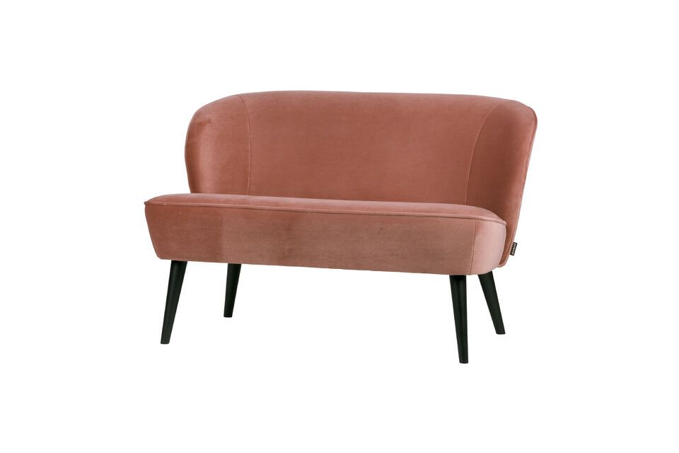 La marca holandesa WOOD amplía su colección de muebles con el sofá Sara