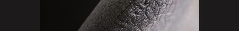 Descriptivo Materiales  Silla con aspecto de cuero gris Found