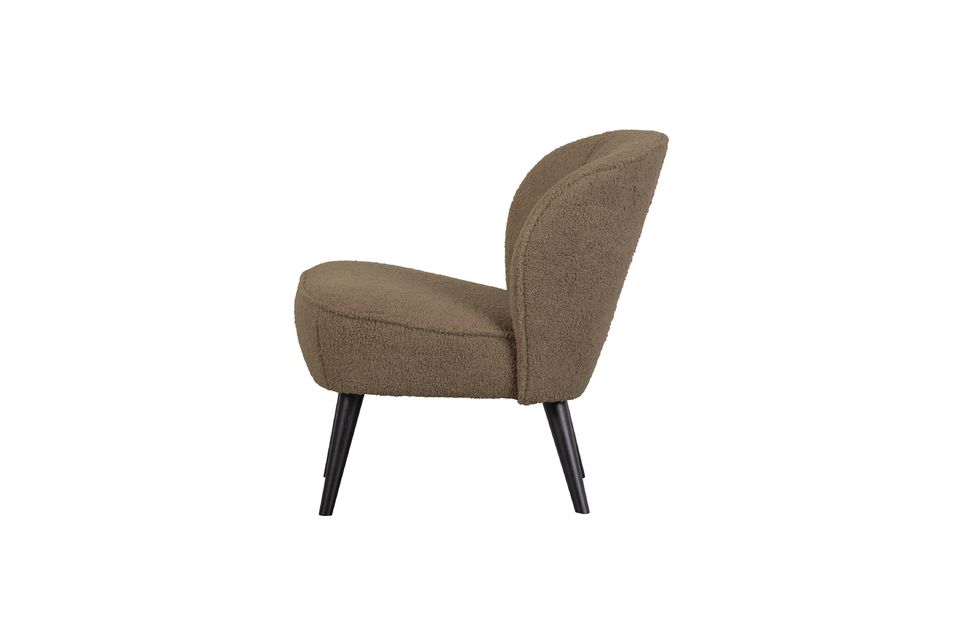 Este sillón de la colección de la marca holandesa WOOD ofrece un diseño único además de un