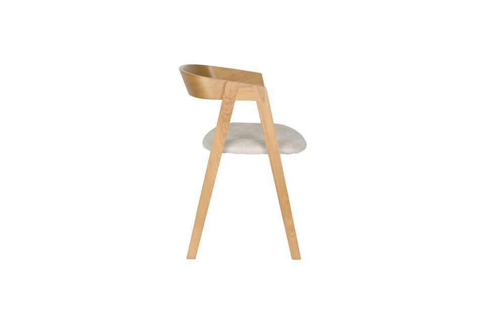 Ya sea alrededor de una mesa de comedor en una casa familiar o en el rincón cafetería de un piso