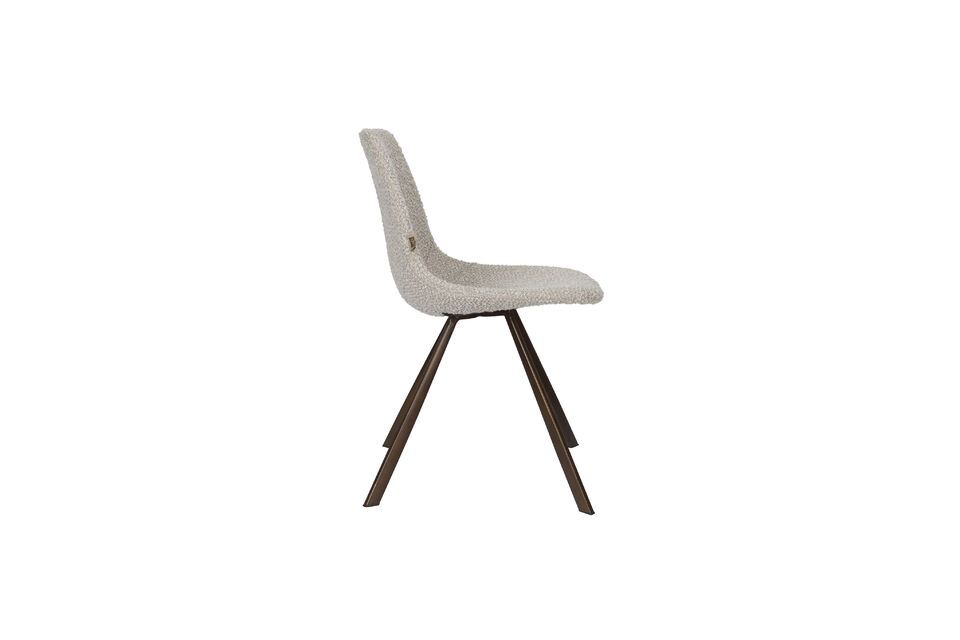 Cobra vida de forma minimalista, enriqueciendo su espacio con su discreta elegancia