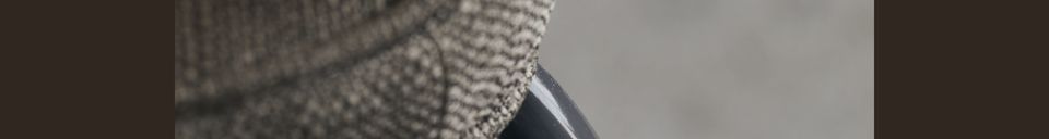Descriptivo Materiales  Silla de tela grisácea Carma