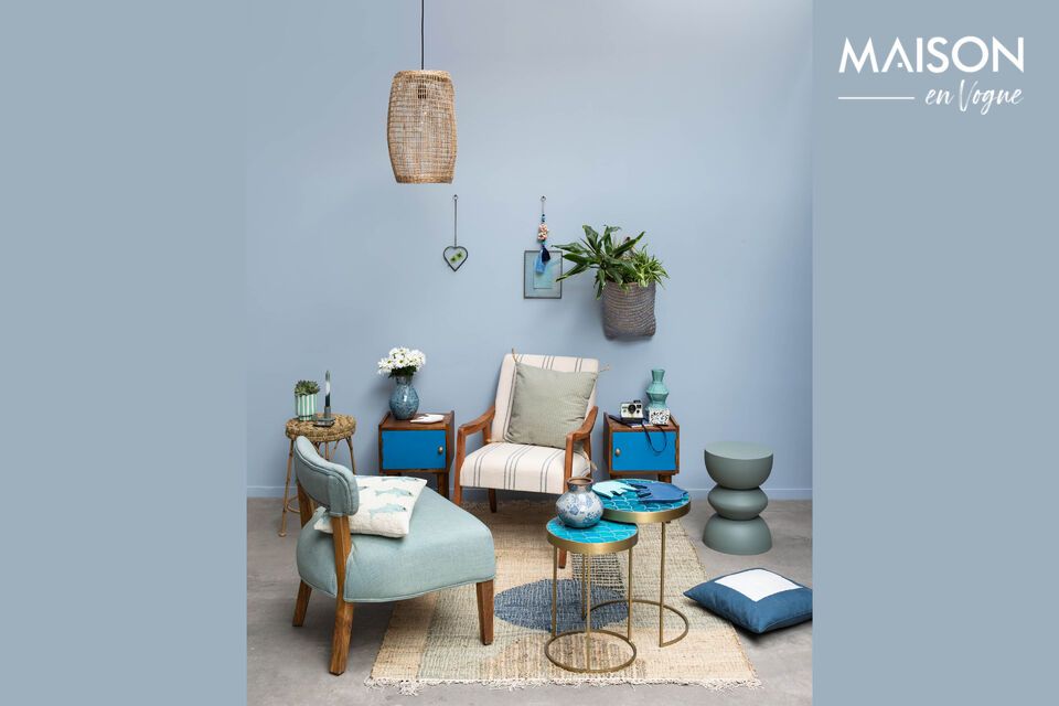 Elegancia y comodidad con nuestro sillón de madera de acacia.