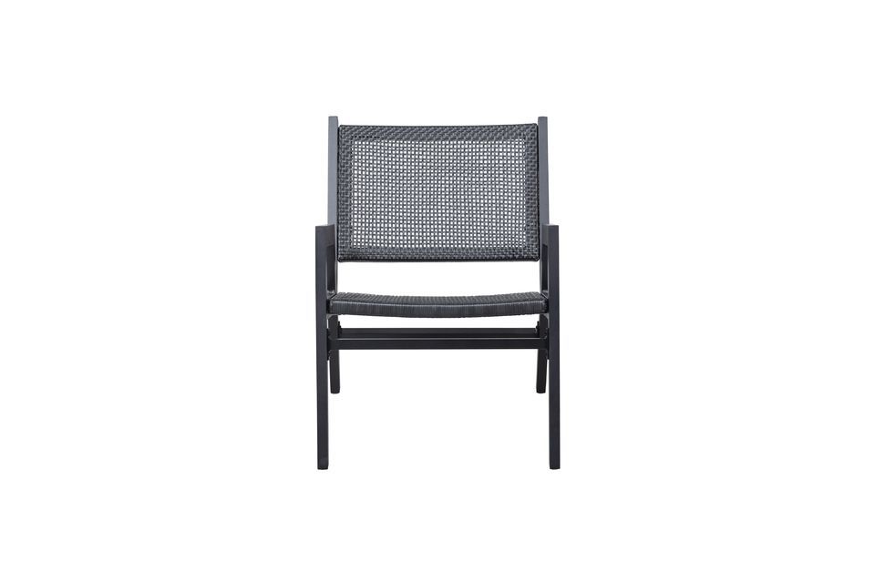 Dimensiones: El sillón Pem mide 75 cm de alto, 62 cm de ancho y 78 cm de profundidad