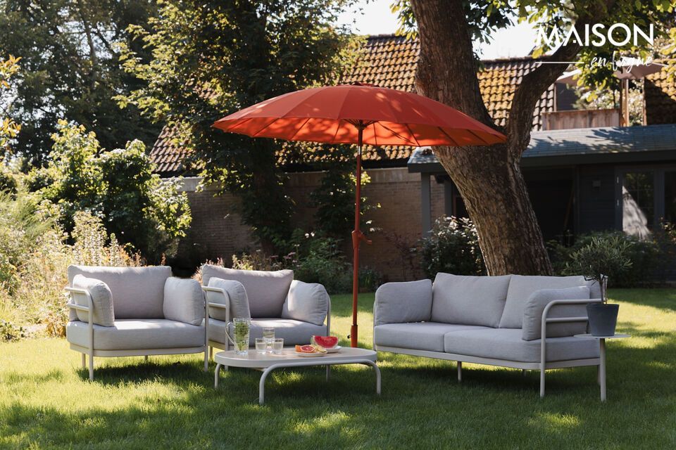 Sumérjase en el mundo suave y cálido del sillón Vista de fibra de olefina beige