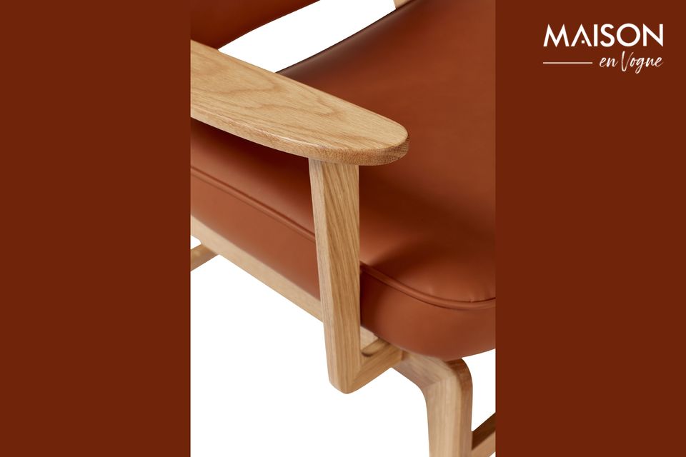 La silla Haze está fabricada con madera certificada FSC y cuenta con la certificación Oeko-Tex