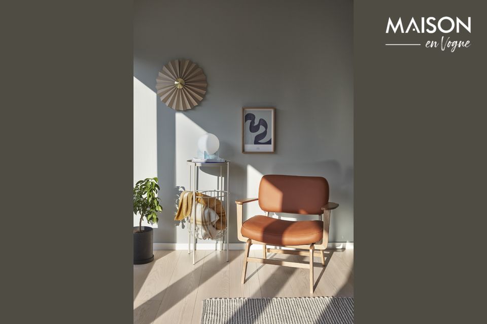 La marca de diseño de interiores Haze le invita a descubrir su modelo de sillón de madera clara