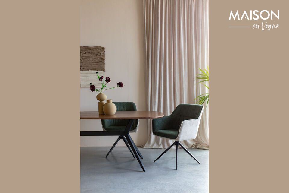 Elegancia marrón y comodidad en su mesa.