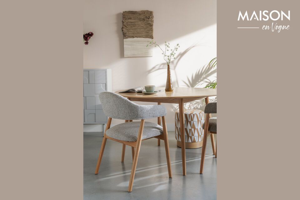 Un sillón elegante para momentos acogedores.