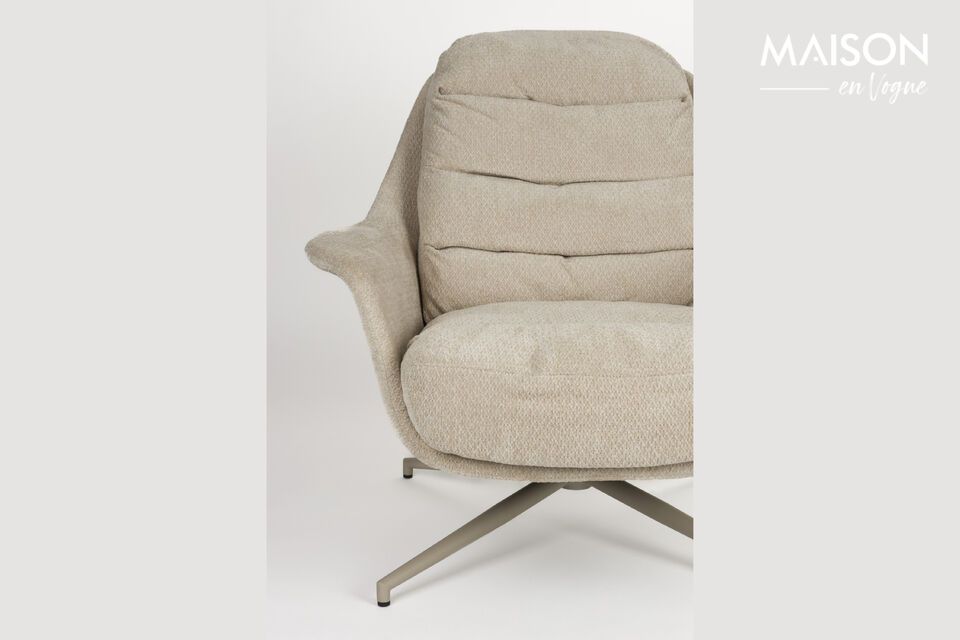 Este sillón es perfecto para los amantes del diseño que desean añadir un toque cálido y