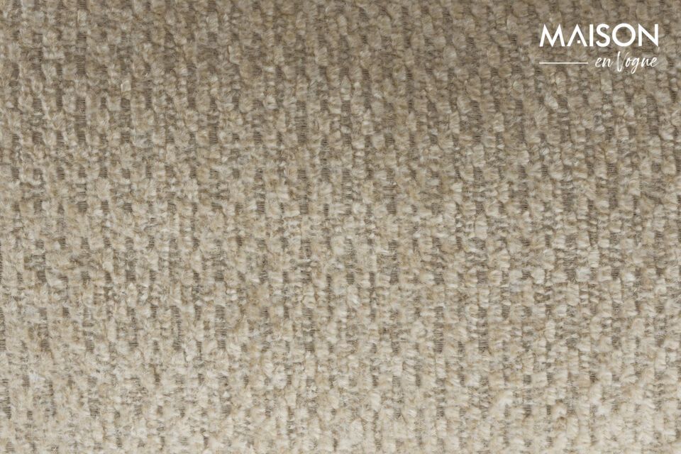 Sumérjase en la suavidad envolvente del sillón Philly de madera contrachapada de eucalipto beige