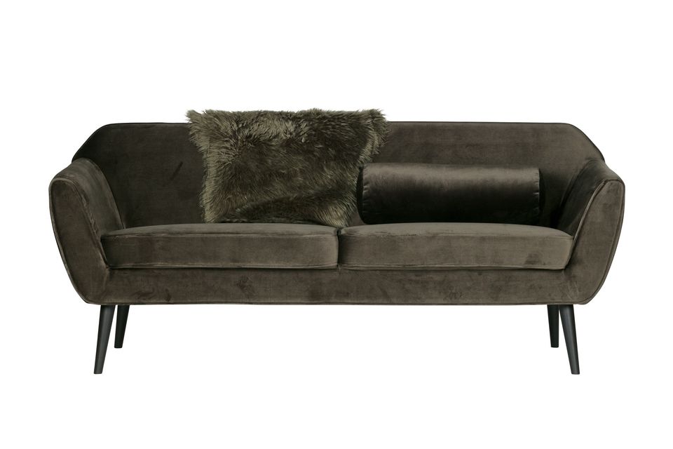 Este extraordinario sofá de 3 plazas en terciopelo Khaki Rocco no tardará en dormirle