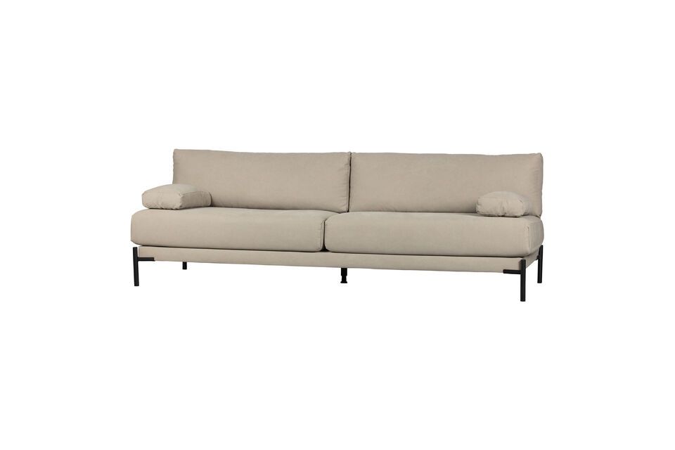 Sencillez y comodidad son los puntos fuertes de este sofá de la marca holandesa vtwonen