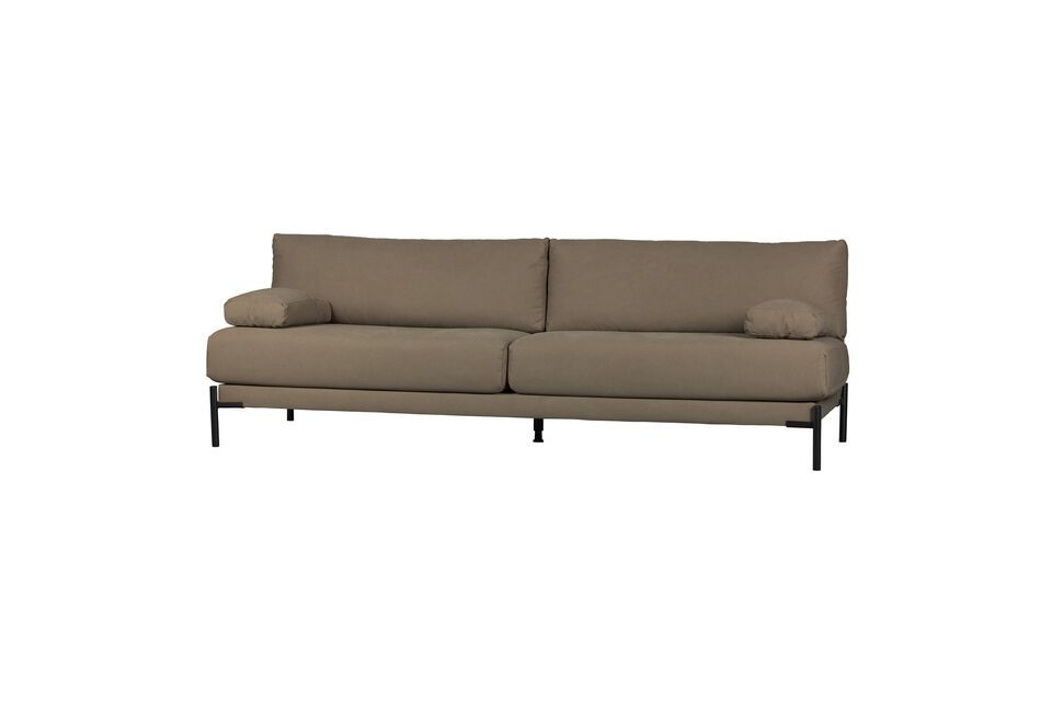 Aporta un toque de sencillez y comodidad a tu salón con el sofá de 3 plazas Sleeve de vtwonen