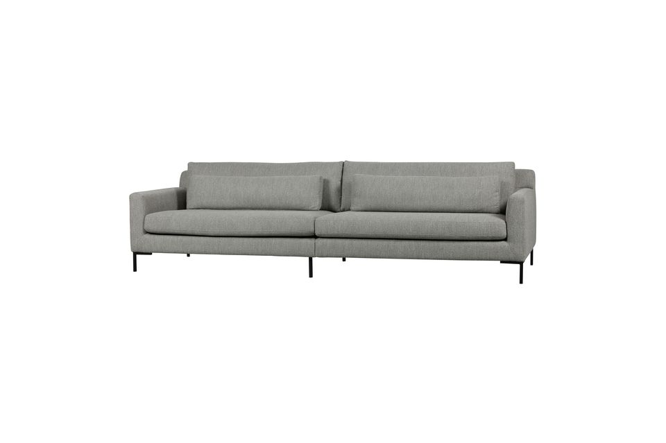 La altura del asiento de este sofá es de 44 cm