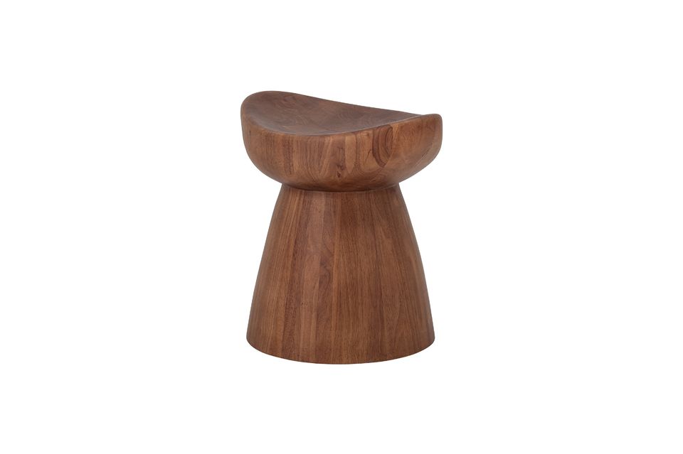 El taburete Luc de Bloomingville es un mueble de color marrón fabricado con madera de caucho