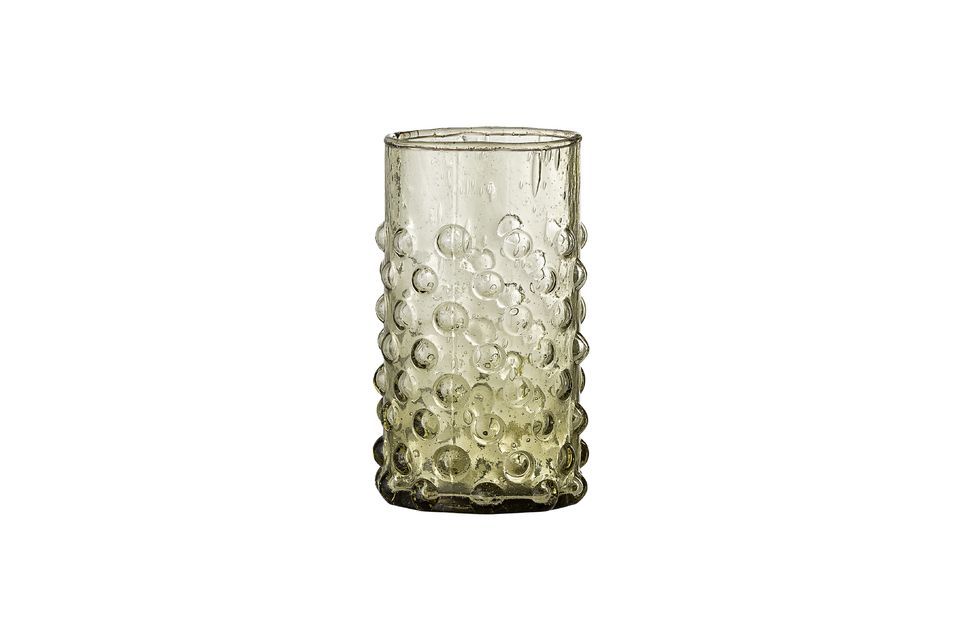 Este vaso se sale de lo común con su forma inusual